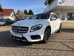 Polarweiss unilack Gebraucht 2018 Mercedes GLA200 AMG line SUV | 26.990 € (Teuer)