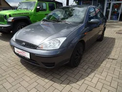 Grau Gebraucht 2004 Ford Focus Finesse Limousine | 1.470 € (Etwas zu teuer)
