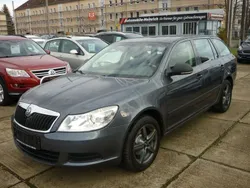 Grau Gebraucht 2011 Skoda Octavia Ambiente Kombi | 5.900 € (Guter Preis)