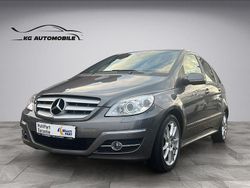 Grau Gebraucht 2009 Mercedes B200 Van / Kleinbus | 6.898 € (Fairer Preis)