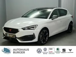 Nevada weiß (weiß), metallic Gebraucht 2024 Cupra Leon Limousine | 29.870 € (Etwas zu teuer)