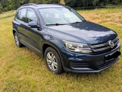 Blau Gebraucht 2015 VW Tiguan Trendline SUV | 12.250 € (Guter Preis)
