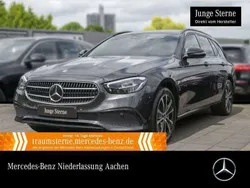 Grau Gebraucht 2022 Mercedes E300 Avantgarde Limousine | 35.790 € (Fairer Preis)