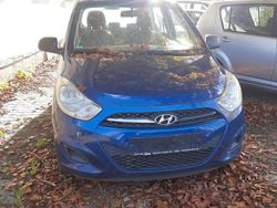 Blau Gebraucht 2013 Hyundai i10 Style Kleinwagen | 1.498 € (Superpreis)