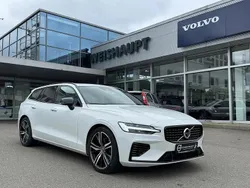 Weiss Gebraucht 2021 Volvo V60 R-Design Kombi | 39.950 € (Teuer)