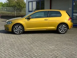 Gelb Gebraucht 2018 VW Golf VII Join Limousine | 15.500 € (Guter Preis)