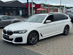 Weiß Gebraucht 2021 BMW 530 M Sport Limousine | 36.700 € (Fairer Preis)