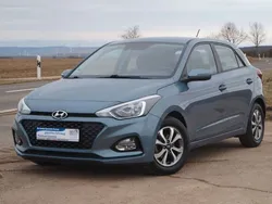 Aqua sparkling / met Gebraucht 2019 Hyundai i20 Trend Kleinwagen | 12.999 € (Fairer Preis)
