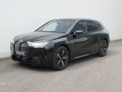 Schwarz Gebraucht 2022 BMW iX Sport Line SUV | 62.900 € (Etwas zu teuer)