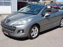Grau Gebraucht 2010 Peugeot 207 CC Premium Cabrio | 4.850 € (Fairer Preis)