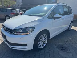 Weiß Gebraucht 2018 VW Touran Comfortline Van / Kleinbus | 14.500 € (Guter Preis)