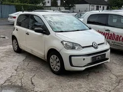 Weiß Gebraucht 2018 VW up! Kleinwagen | 2.950 €
