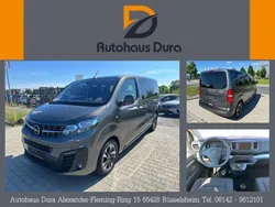 Grau mondstein grau/e:vulkan grau metallic Gebraucht 2021 Opel Zafira Life Edition Van | 34.950 € (Superpreis)