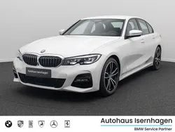 Mineralweiß metallica96schwarz Gebraucht 2021 BMW 330 M Sport Limousine | 39.999 € (Fairer Preis)