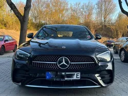 Schwarz Gebraucht 2020 Mercedes E300 AMG Limousine | 37.999 €