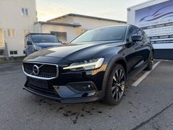 Schwarz Gebraucht 2020 Volvo V60 CC Pro Kombi | 20.999 € (Guter Preis)