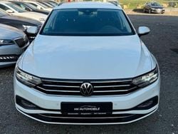 Weiß Gebraucht 2020 VW Passat Pro Limousine | 15.960 € (Fairer Preis)