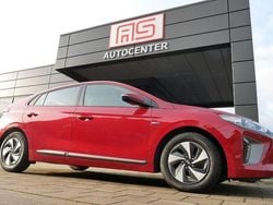 Rot Gebraucht 2018 Hyundai Ioniq Trend Kleinwagen | 14.490 € (Superpreis)