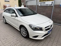 Weiß Gebraucht 2016 Mercedes CLA200 Shooting Brake Urban Kombi | 11.950 € (Fairer Preis)