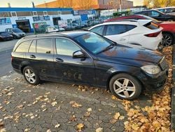 Schwarz Gebraucht 2008 Mercedes C200 Kombi | 2.000 €