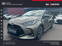 Braun Gebraucht 2020 Toyota Yaris Club Limousine | 15.777 € (Fairer Preis)