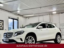 Weiß Gebraucht 2016 Mercedes GLA200 SUV | 19.890 € (Etwas zu teuer)