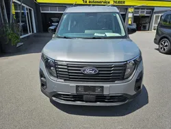 Silber Gebraucht 2024 Ford Tourneo Courier Titanium Van / Kleinbus | 22.999 € (Guter Preis)