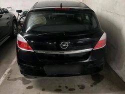 Schwarz Gebraucht 2004 Opel Astra Kleinwagen | 1.300 € (Fairer Preis)
