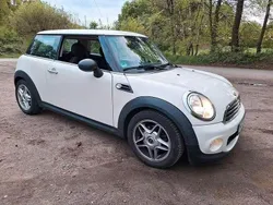 Weiß Gebraucht 2014 Mini ONE Kleinwagen | 6.999 € (Guter Preis)