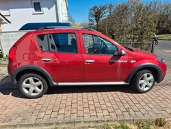 Rot Gebraucht 2010 Dacia Sandero Stepway Kleinwagen | 3.200 € (Fairer Preis)