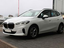 Weiß Gebraucht 2024 BMW 218 Active Tourer Van / Kleinbus | 25.640 € (Superpreis)