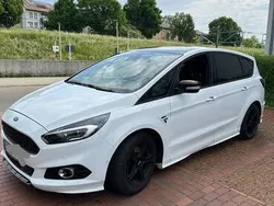 Weiß Gebraucht 2018 Ford S-MAX ST-Line Van / Kleinbus | 25.500 €