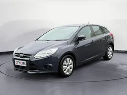 Grau Gebraucht 2014 Ford Focus Trend Limousine | 4.990 € (Guter Preis)