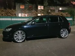 Schwarz Gebraucht 2012 VW Golf VII Highline Limousine | 12.500 € (Etwas zu teuer)