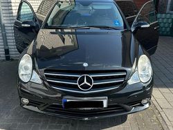 Schwarz Gebraucht 2009 Mercedes R320 Van / Kleinbus | 6.900 €