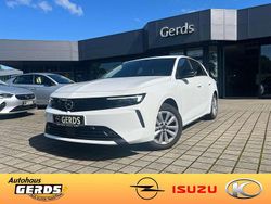 Weiß Gebraucht 2023 Opel Astra Enjoy Limousine | 17.500 € (Superpreis)