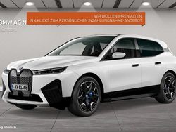 Weiß Gebraucht 2023 BMW iX Sport Line SUV | 51.990 € (Etwas zu teuer)