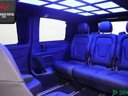 Weiss Gebraucht 2022 Mercedes V300 Van / Kleinbus | 87.880 €