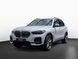 Mineralweiß Gebraucht 2022 BMW X5 Comfort Edition SUV | 56.690 € (Superpreis)