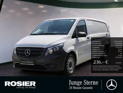 Weiss / arktikweiss Gebraucht 2023 Mercedes Vito Van / Kleinbus | 32.785 € (Fairer Preis)
