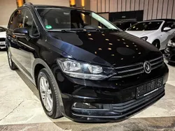Schwarz Gebraucht 2018 VW Touran Comfortline Van / Kleinbus | 19.700 € (Fairer Preis)