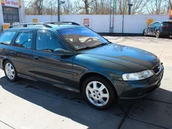 Grün Gebraucht 2000 Opel Vectra Comfort Limousine | 2.999 € (Etwas zu teuer)