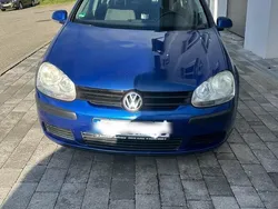 Blau Gebraucht 2005 VW Golf IV Kleinwagen | 2.200 € (Fairer Preis)