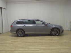 Grau Gebraucht 2022 VW Passat GTE Kombi | 16.380 € (Guter Preis)
