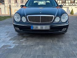 Blau Gebraucht 2003 Mercedes E320 Avantgarde Limousine | 6.750 € (Teuer)
