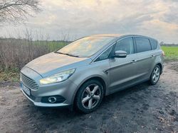 Grau Gebraucht 2015 Ford S-MAX S Van / Kleinbus | 12.000 € (Etwas zu teuer)