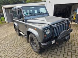 Grau Gebraucht 2007 Land Rover Defender Kombi | 37.500 € (Fairer Preis)