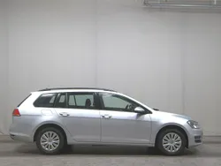 Reflexsilber metallic Gebraucht 2016 VW Golf VII Trendline Kombi | 7.990 € (Superpreis)