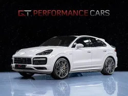 Weiß Gebraucht 2022 Porsche Cayenne Turbo S SUV | 135.690 € (Etwas zu teuer)