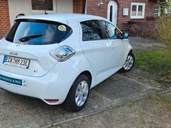 Weiß Gebraucht 2015 Renault Zoe Life Kleinwagen | 3.700 € (Guter Preis)